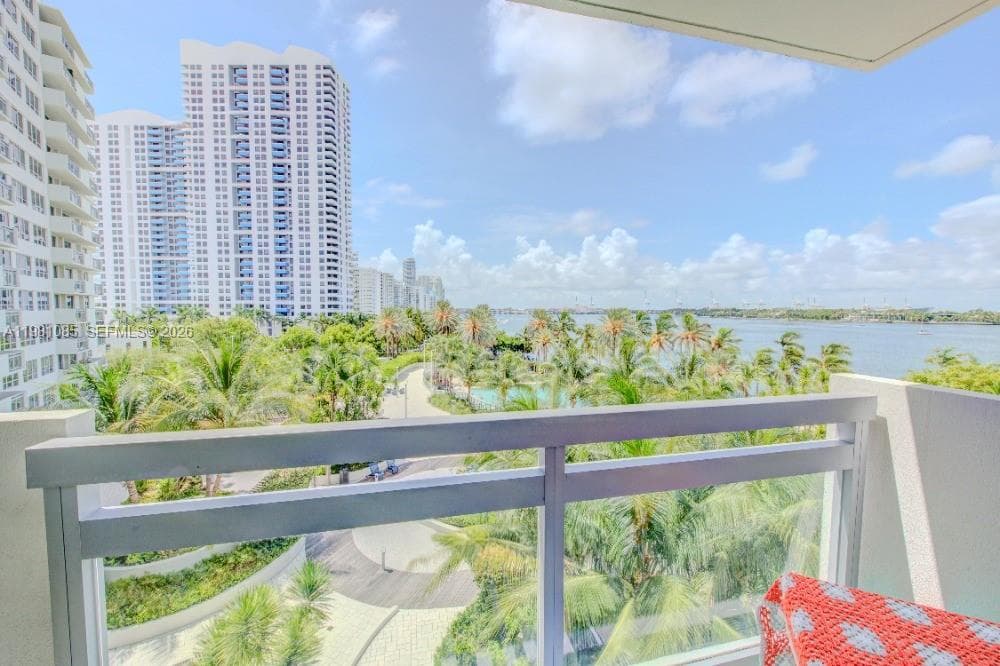 1500 Bay Rd # 528S, Miami Beach, FL 33139