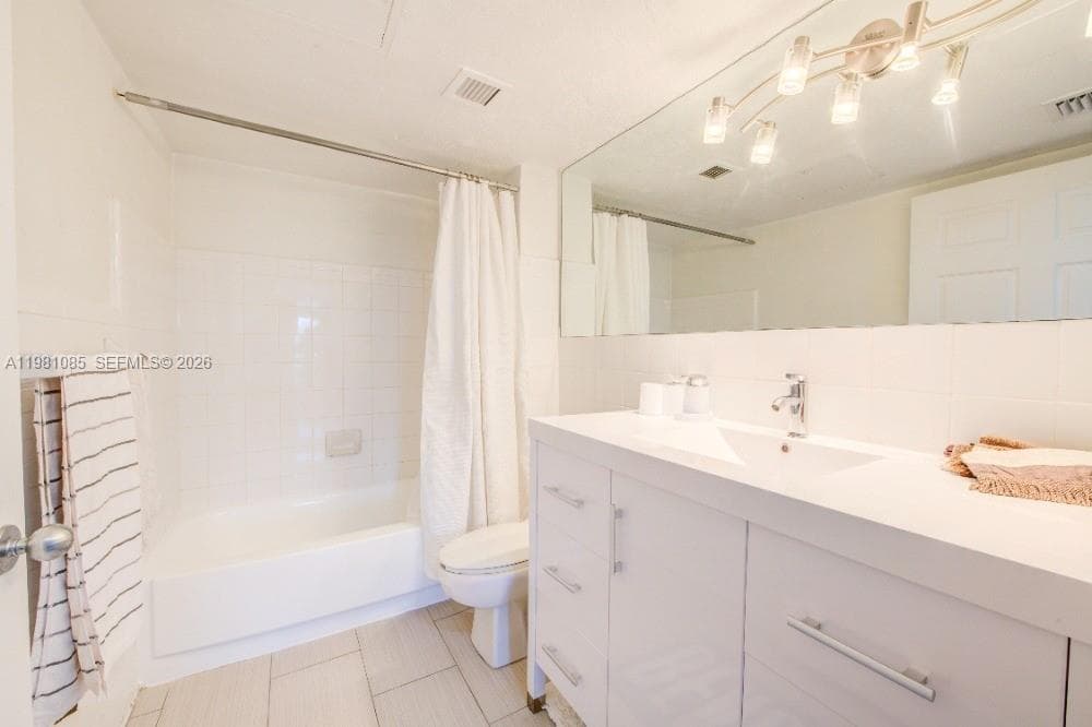 1500 Bay Rd # 528S, Miami Beach, FL 33139 photo 4