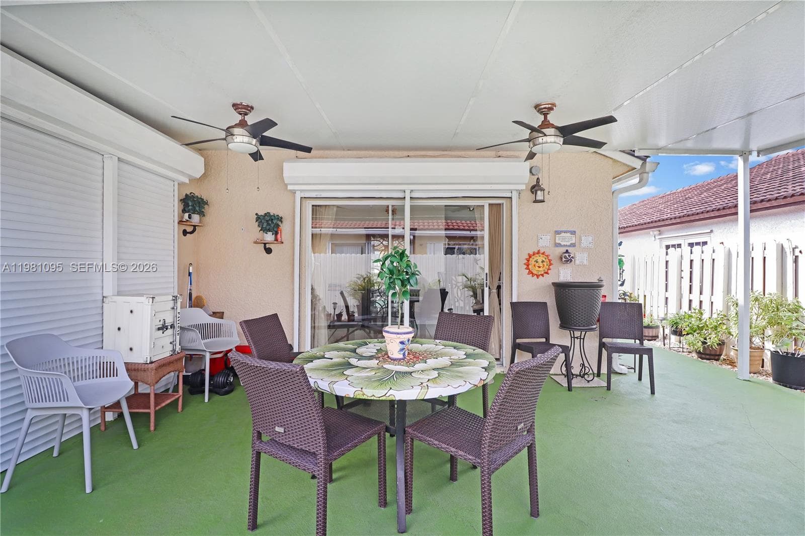 8070 SW 157th Pl, Miami, FL 33193 photo 2