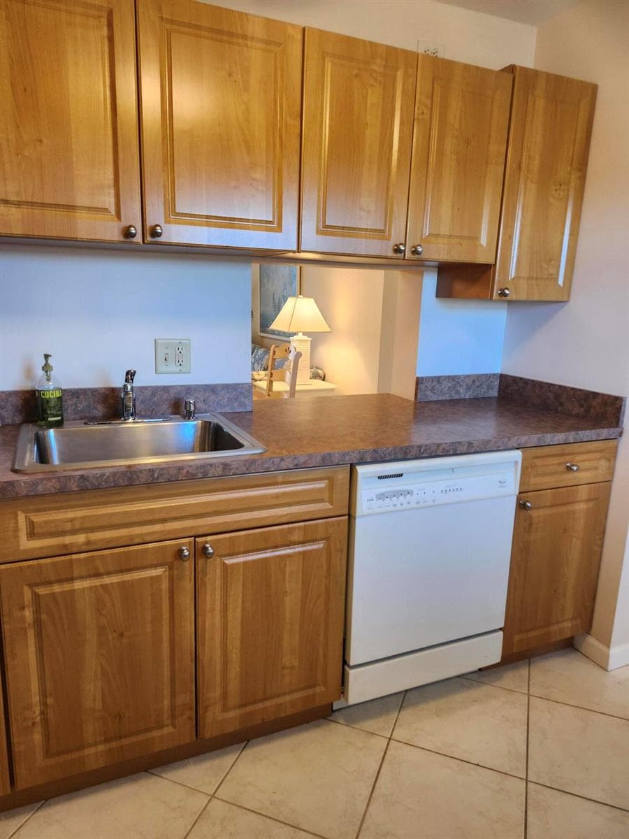 230 NE 26th Avenue # 408, Boynton Beach, FL 33435 photo 5