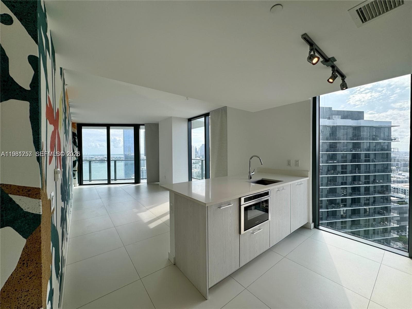 501 NE 31st St # 3208, Miami, FL 33137 photo 3