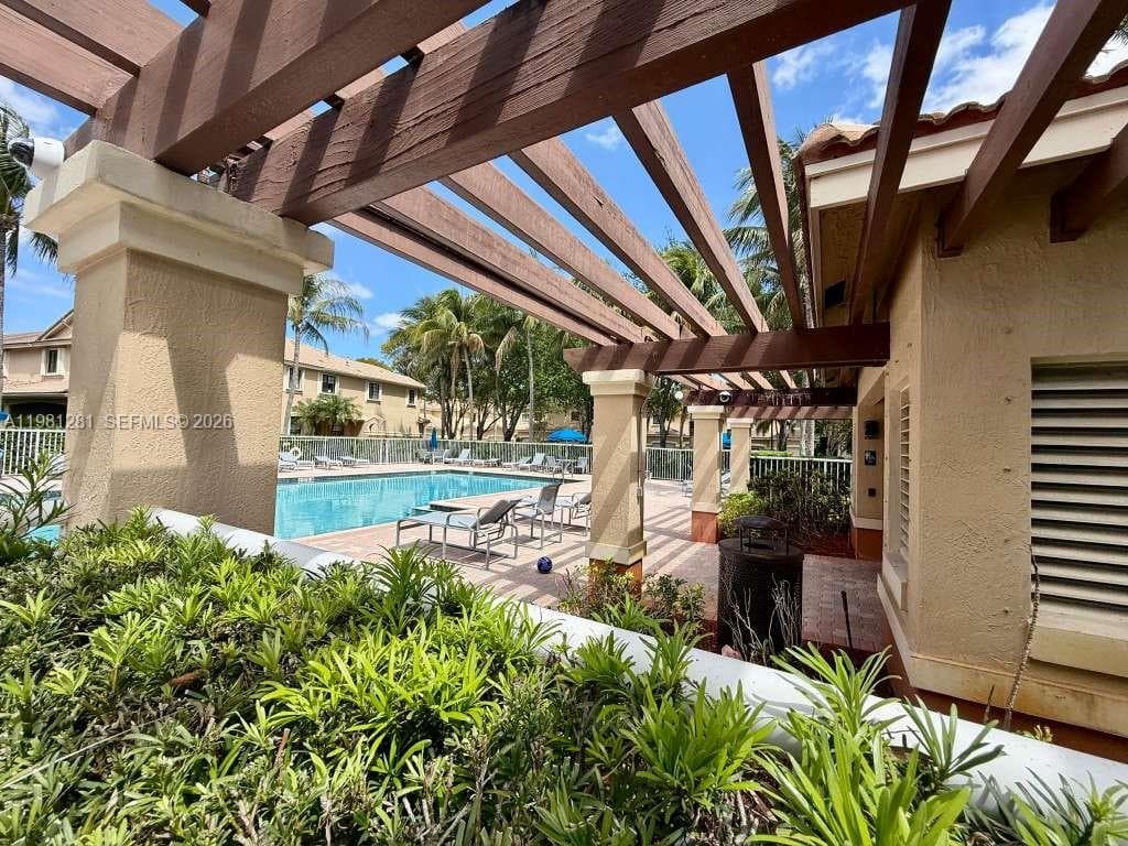 3813 Tree Top Dr, Weston, FL 33332 photo 4