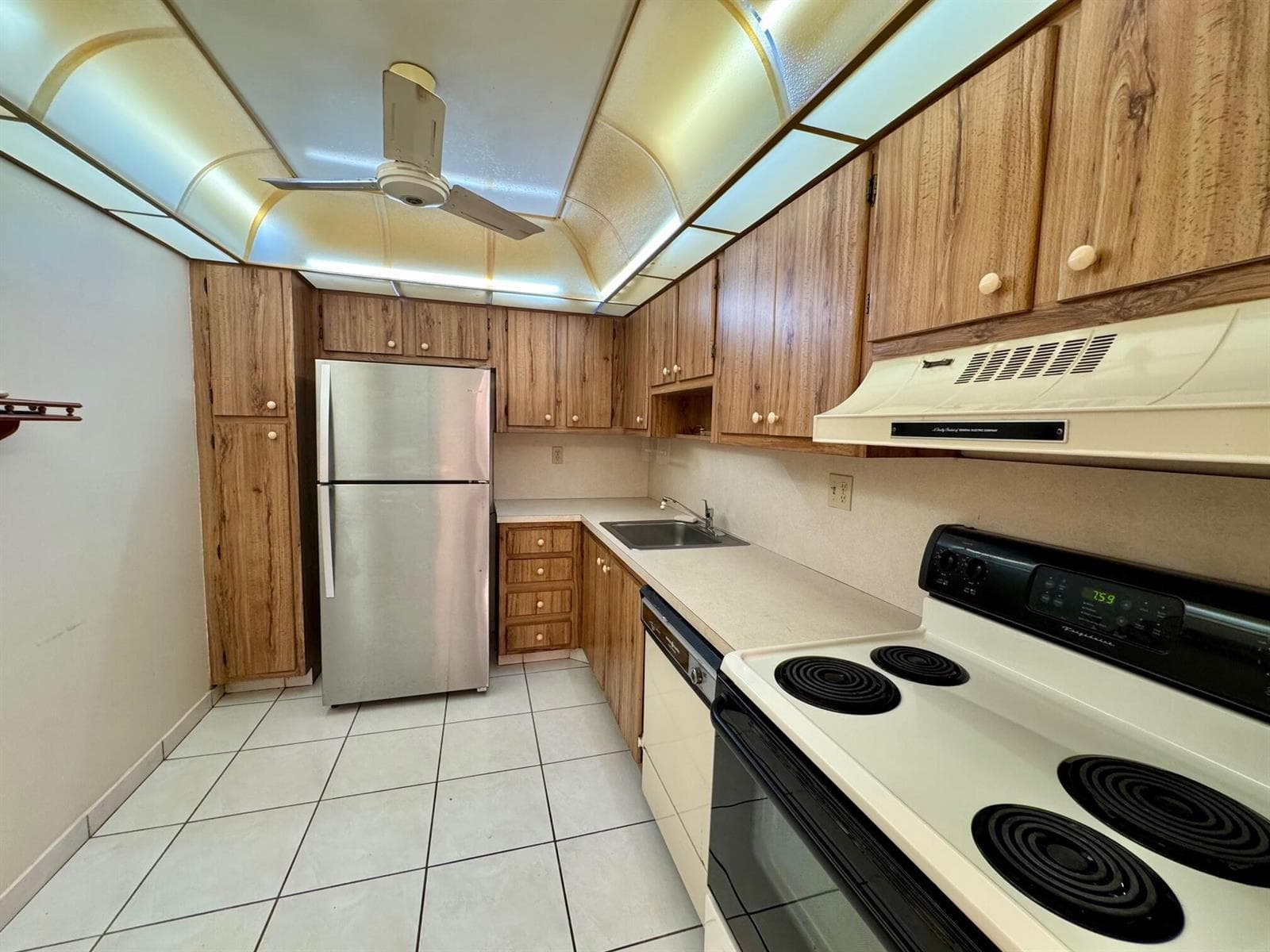 8050 W Mcnab Road # 320, Tamarac, FL 33321 photo 2