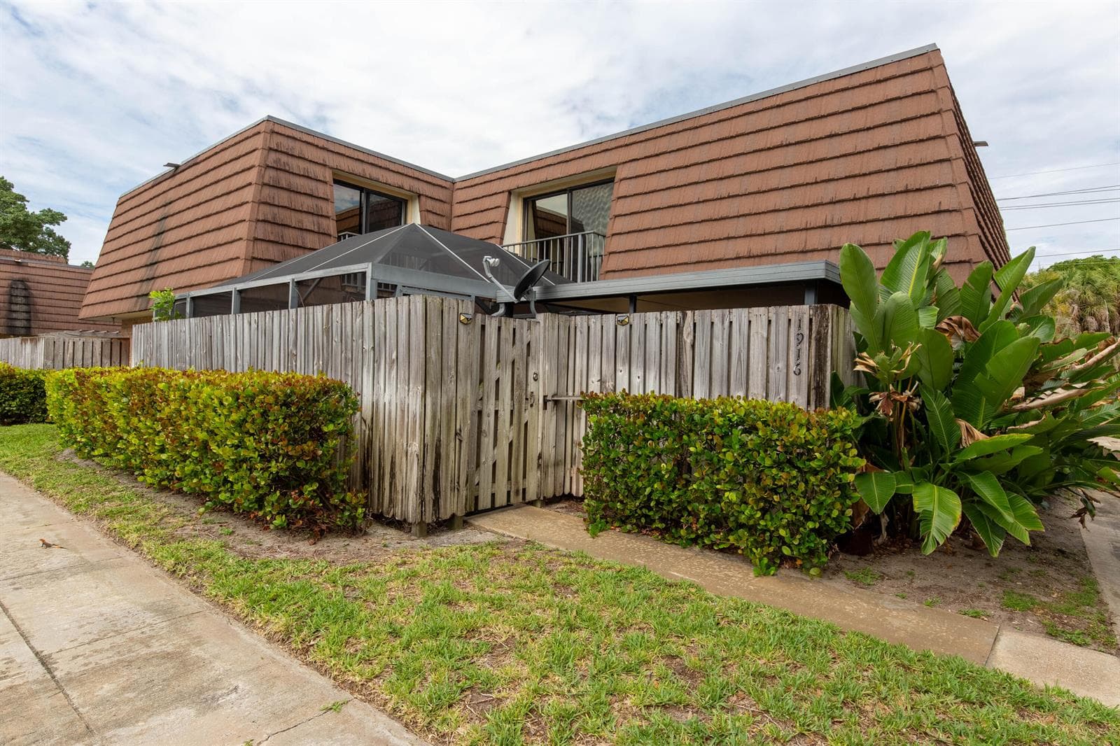 1916 19th Lane, Palm Beach Gardens, FL 33418 photo 5