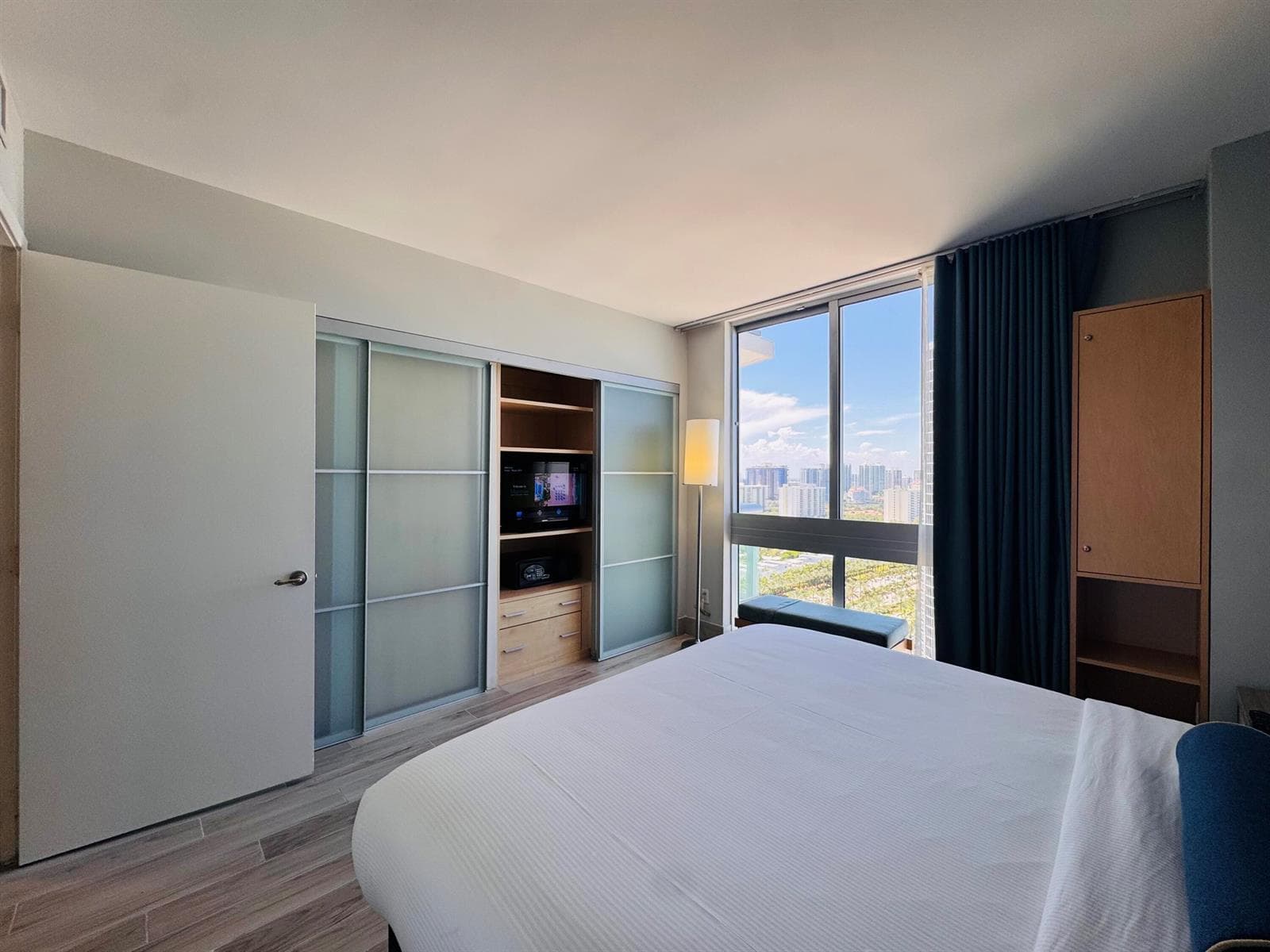 18683 Collins Avenue # 2303, Sunny Isles Beach, FL 33160 photo 4
