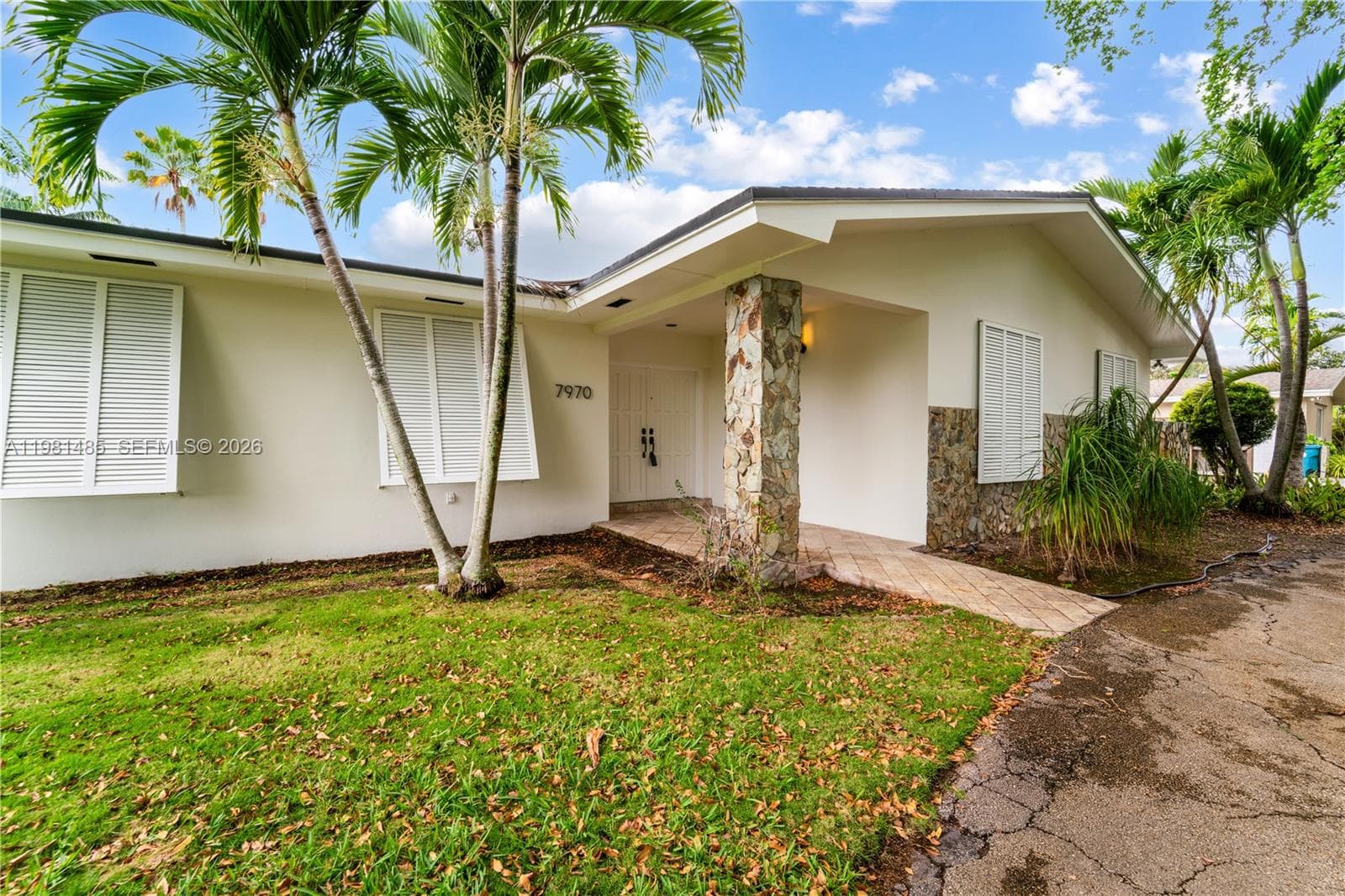 7970 SW 146th St, Palmetto Bay, FL 33158 photo 2
