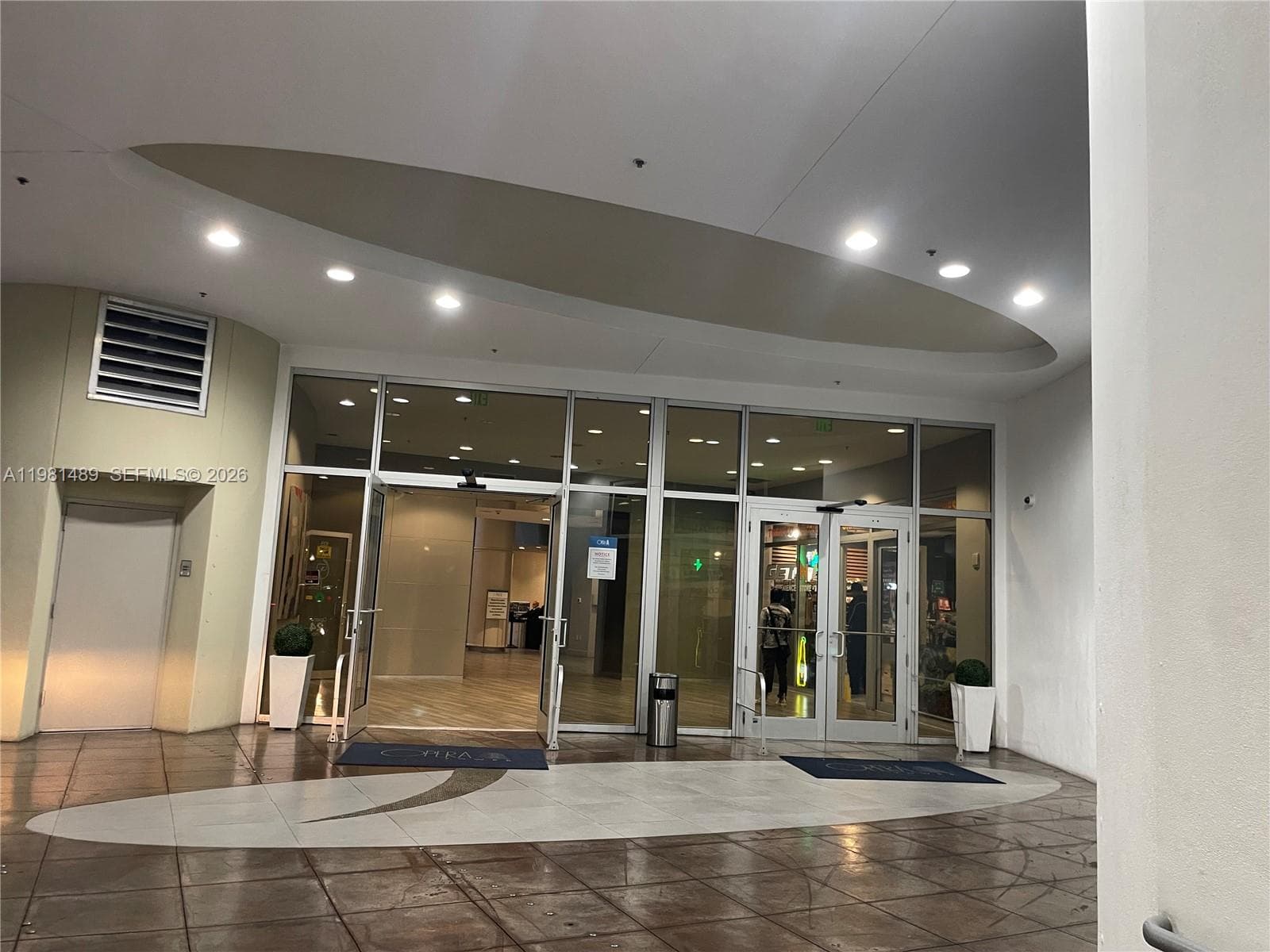 1750 N Bayshore Dr # 2814, Miami, FL 33132 photo 4