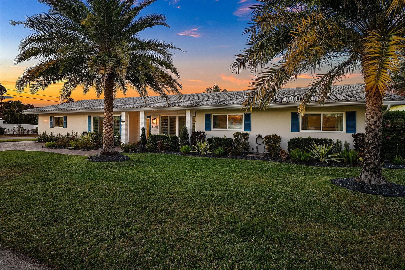865 NE 5th Street, Deerfield Beach, FL 33441 photo 2