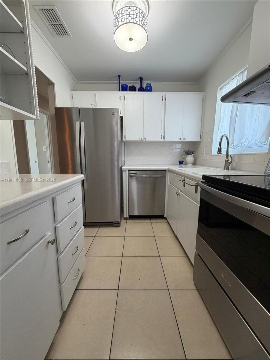 1832 Sunny Drive # d-32, Bradenton, FL 34207