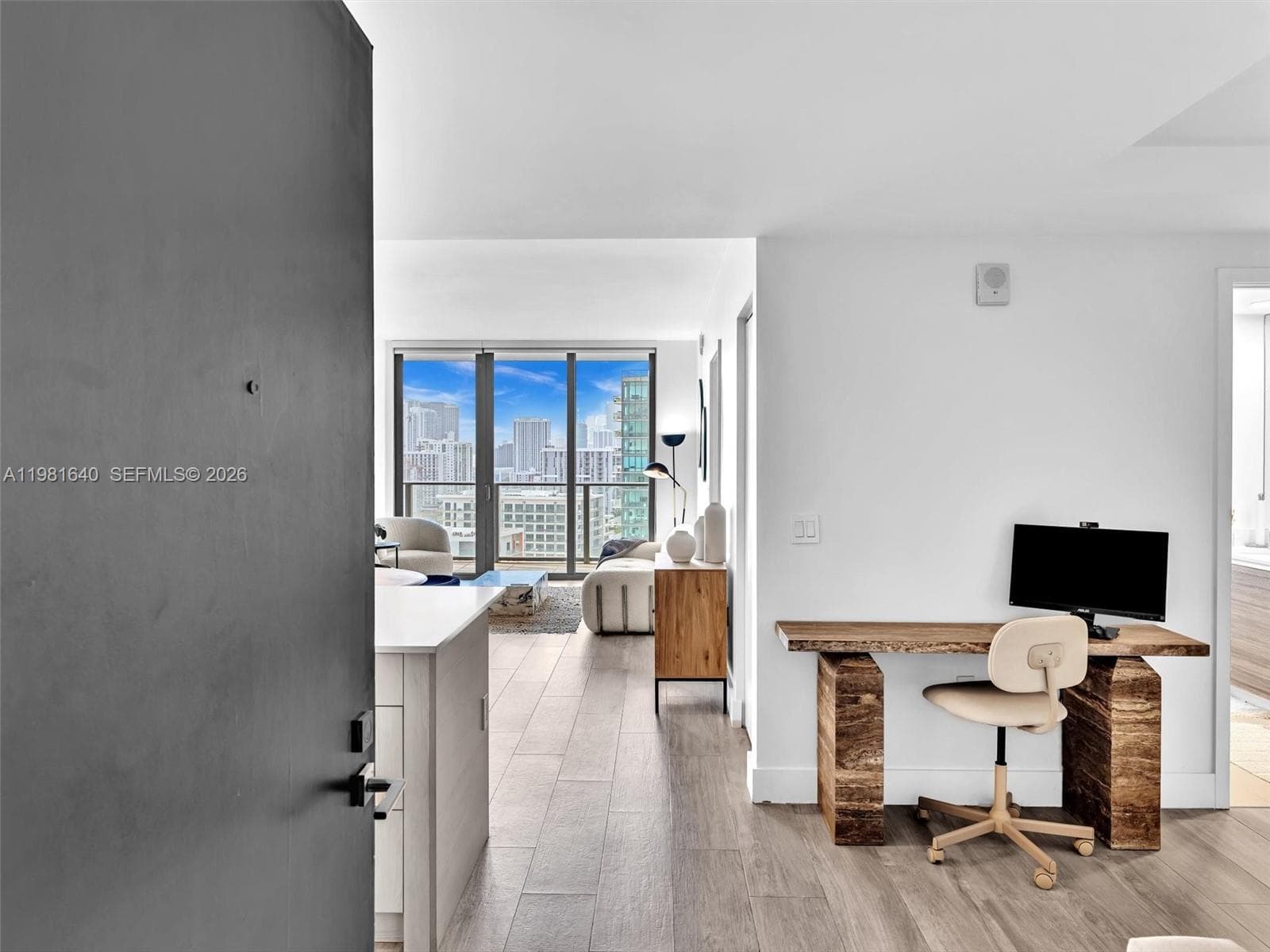 121 NE 34th St # 2102, Miami, FL 33137 photo 2