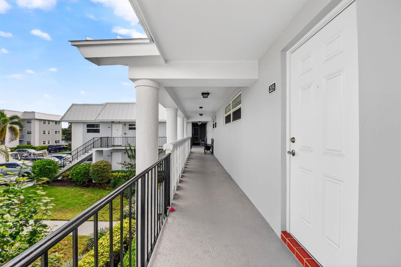 18 Colonial Club Drive # 203, Boynton Beach, FL 33435 photo 4
