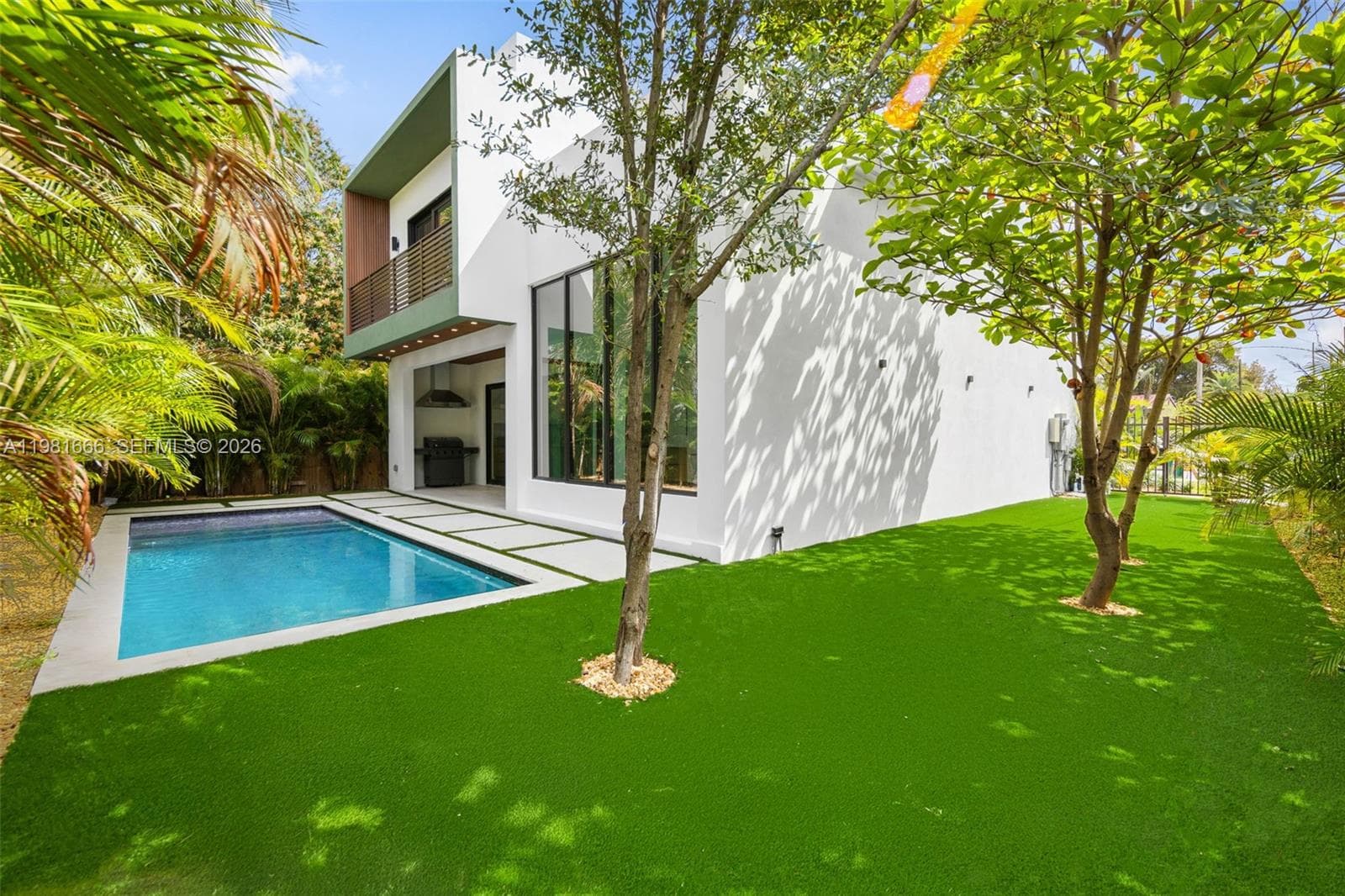 569 NW 44th St, Miami, FL 33127 photo 3
