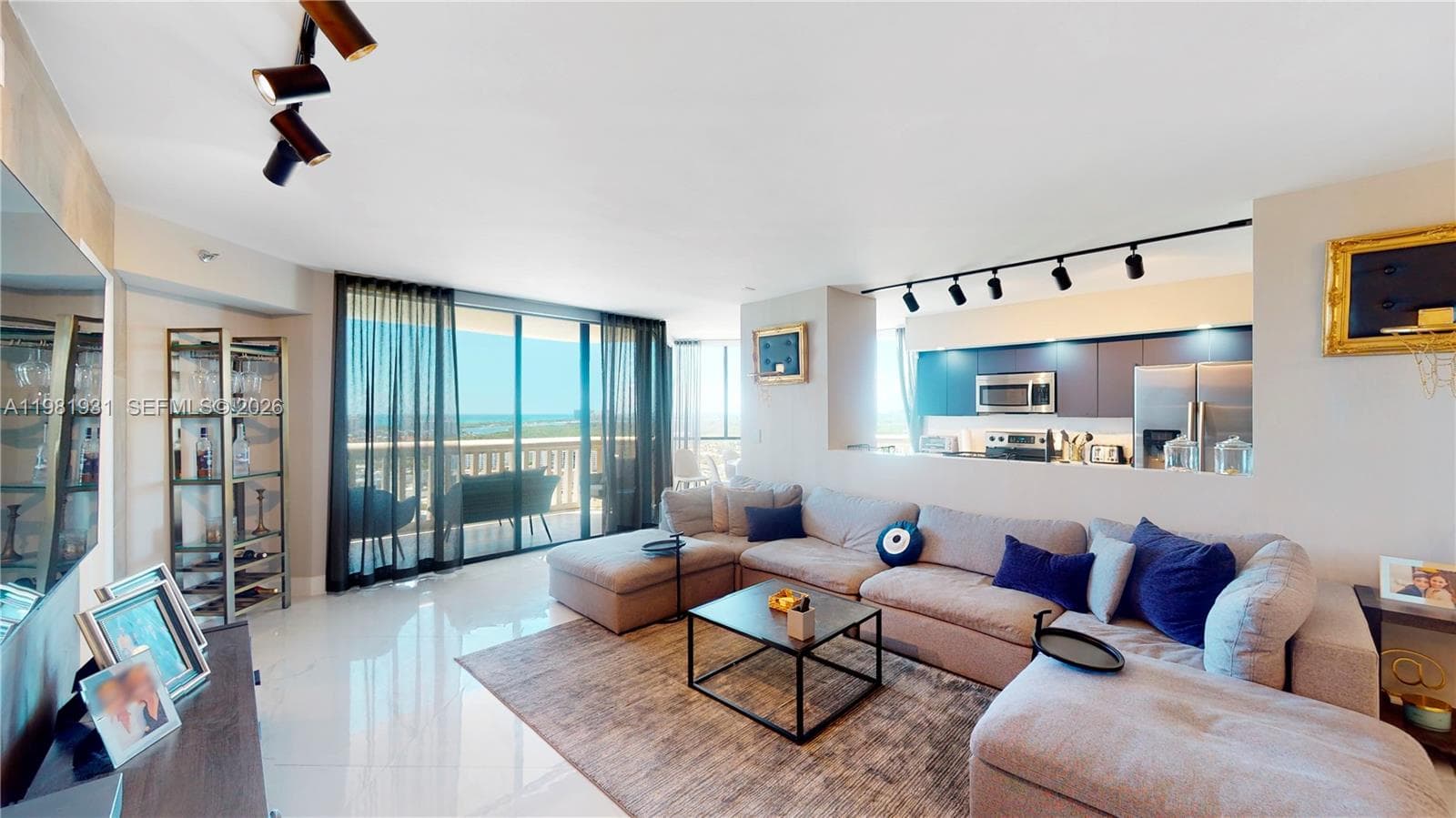 1000 Island Blvd # 2903, Aventura, FL 33160 photo 2