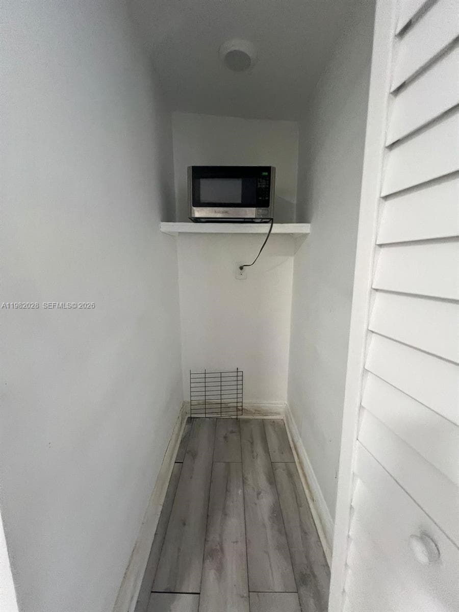 1053 NE 149th St, Miami, FL 33161 photo 2