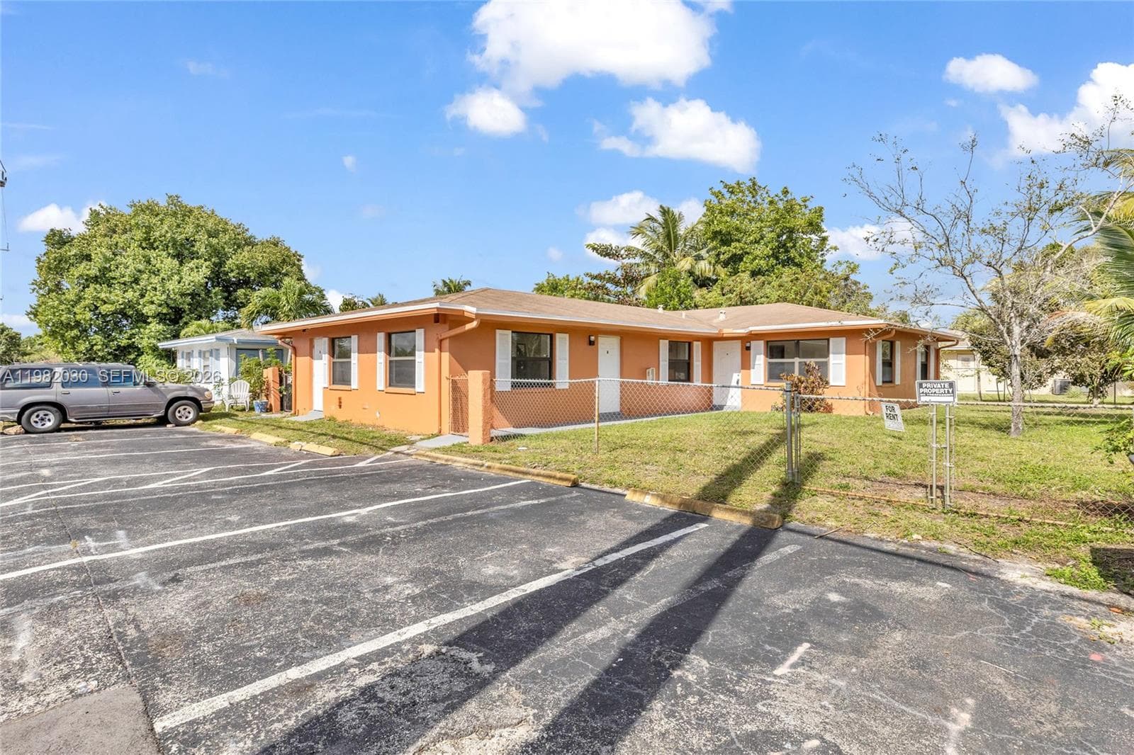 1451 NW 19th St, Fort Lauderdale, FL 33311 photo 4