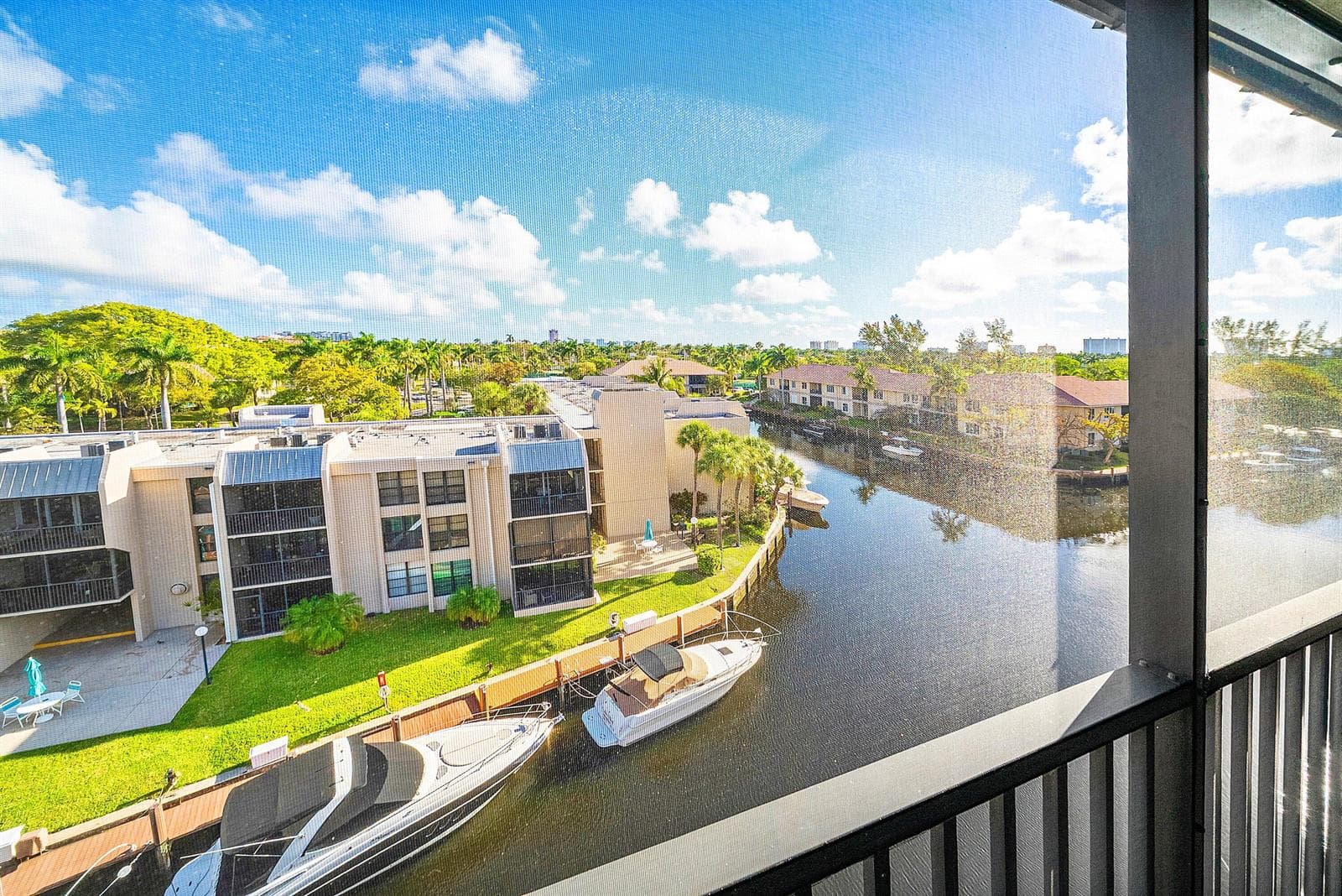 6 Royal Palm Way # 605, Boca Raton, FL 33432 photo 2