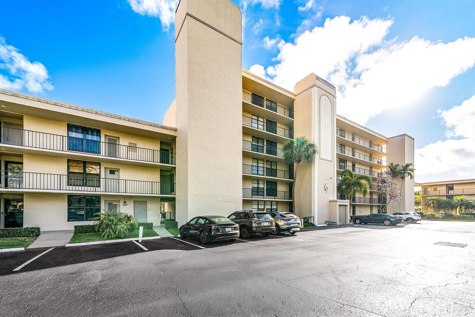 6 Royal Palm Way # 605, Boca Raton, FL 33432 photo 4