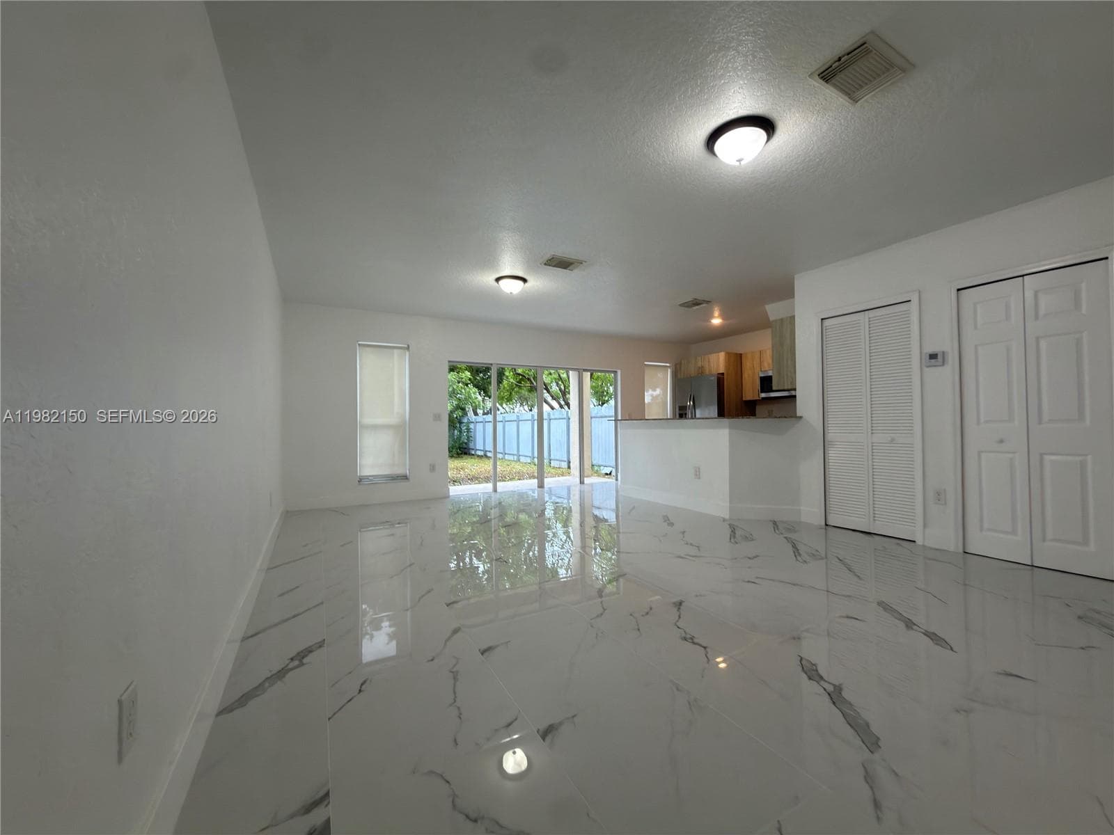 689 NW 6th St # 689, Florida City, FL 33034 photo 5