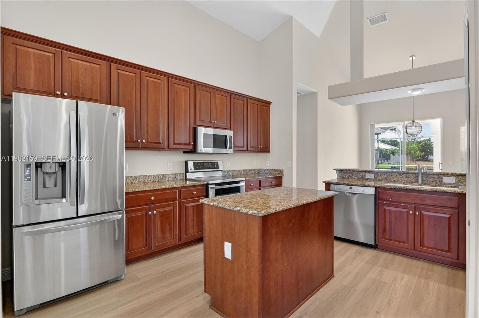 1414 NE 2nd Ter, Cape Coral, FL 33909 photo 2