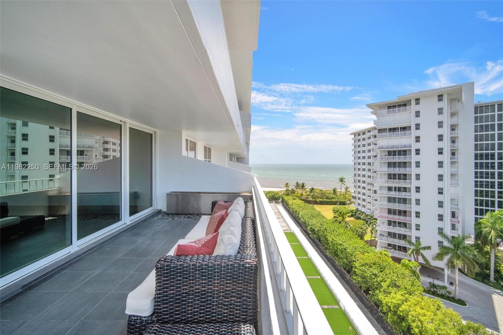199 Ocean Lane Dr # 1009, Key Biscayne, FL 33149 photo 3