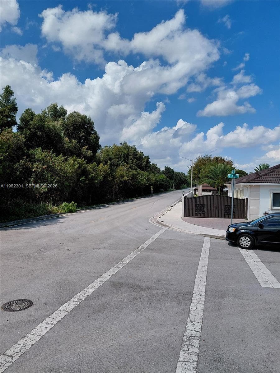 168xx 45th st, Miami, FL 33185 photo 2