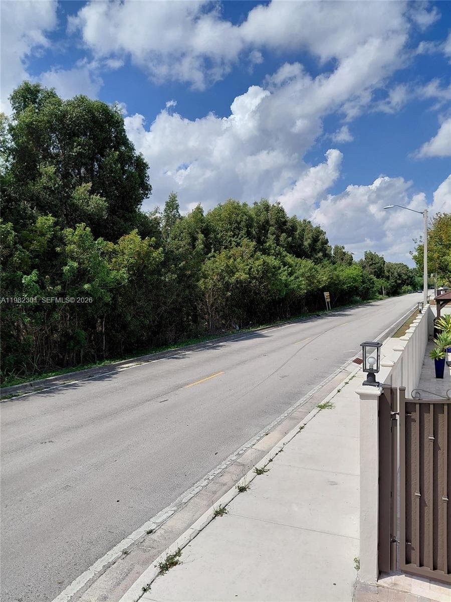 168xx 45th st, Miami, FL 33185 photo 4