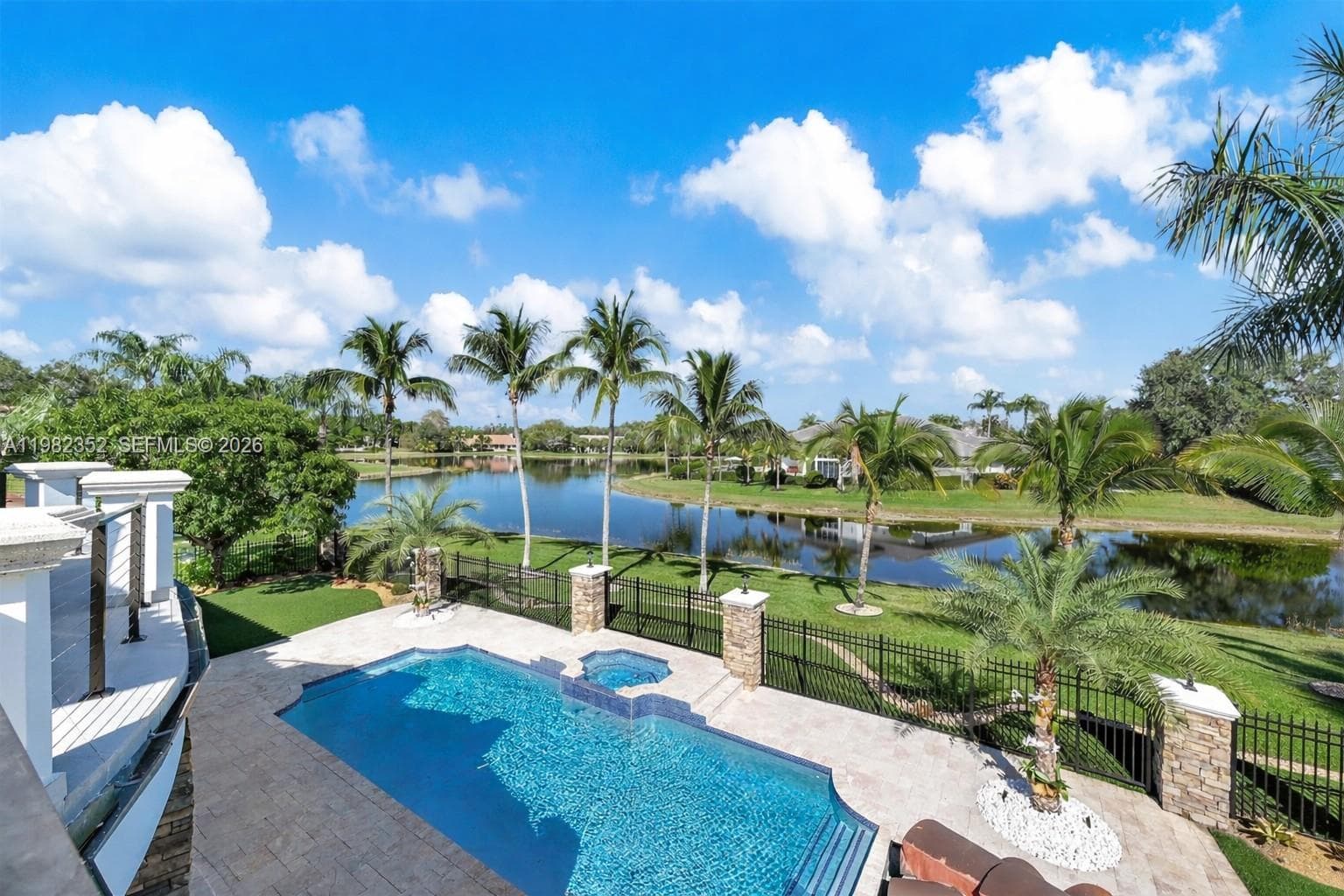 2905 Paddock Rd, Weston, FL 33331 photo 2