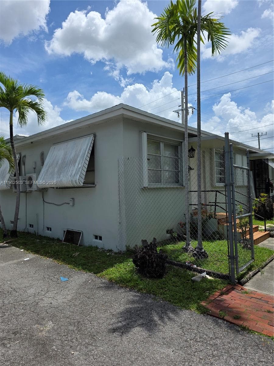 57 Esplanade Dr # C, Miami Springs, FL 33166 photo 2