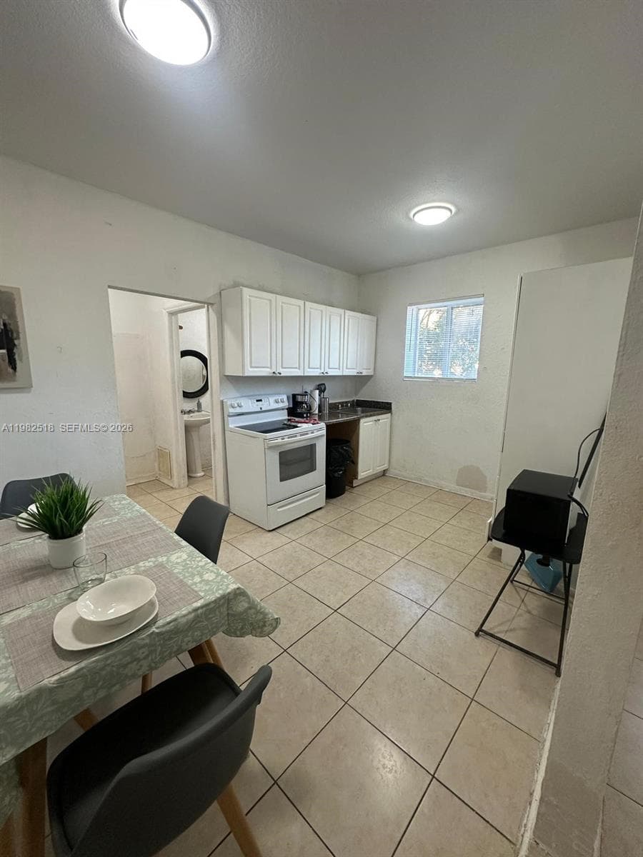 1021 NW 3rd St # 201, Miami, FL 33128 photo 5