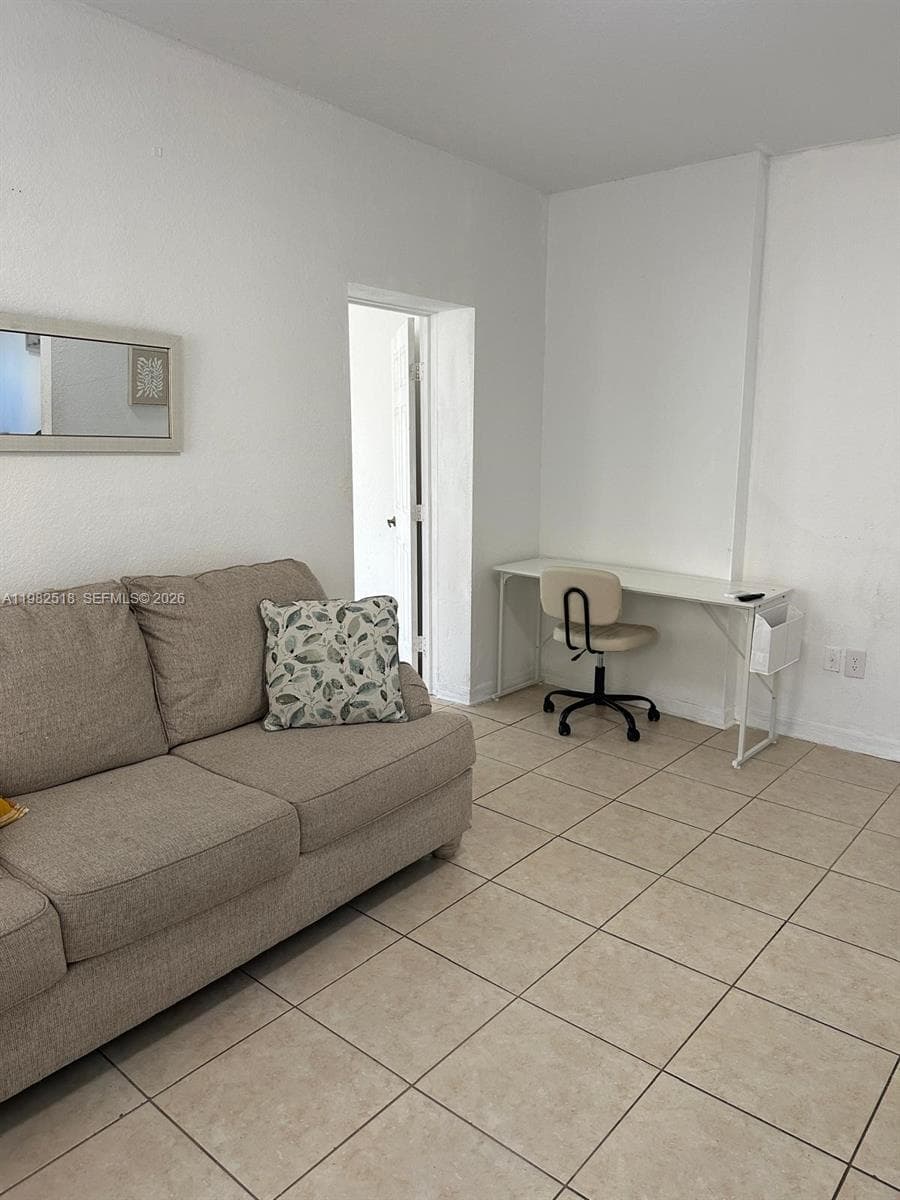 1021 NW 3rd St # 201, Miami, FL 33128 photo 4