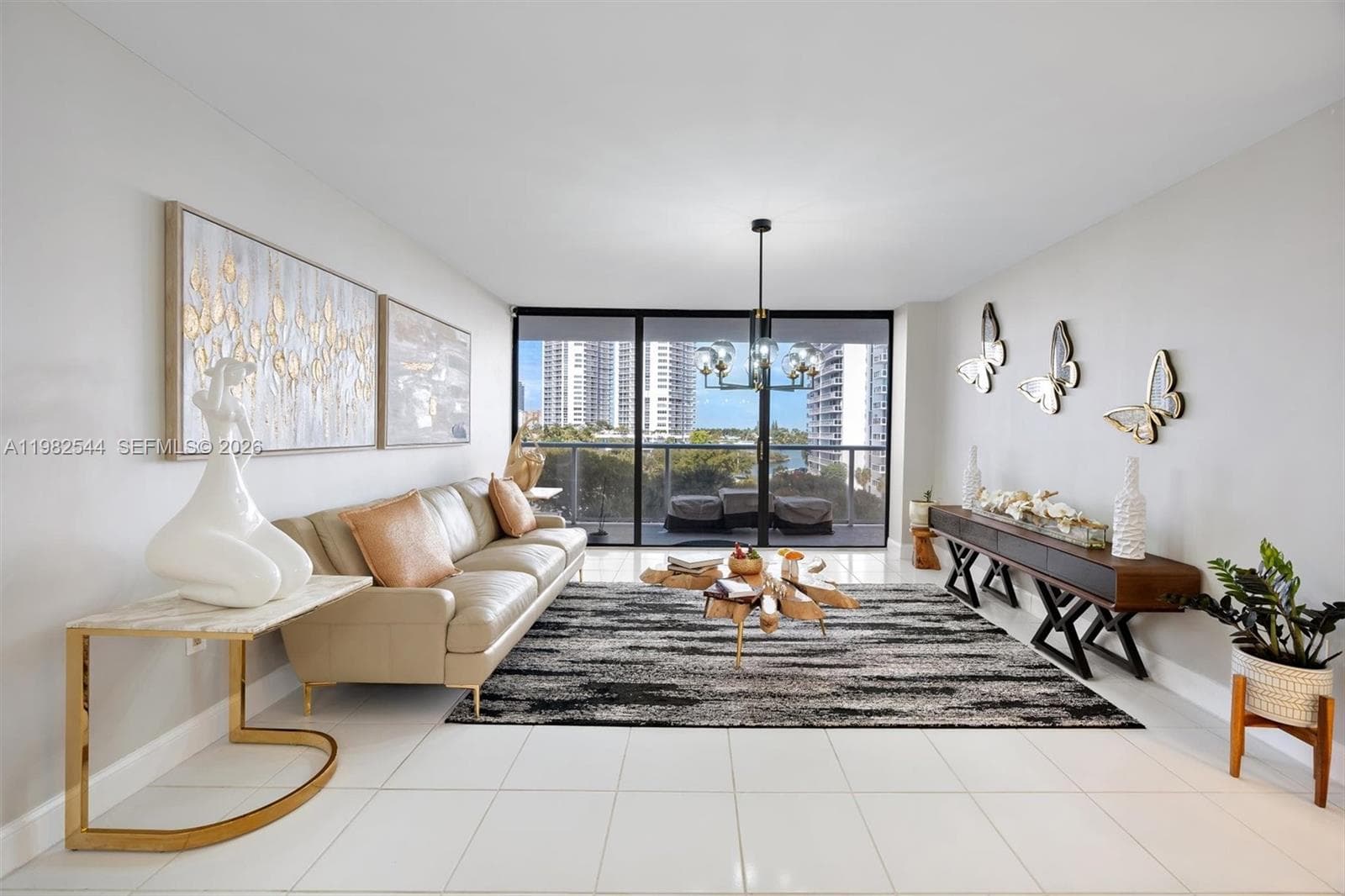 3731 N Country Club Dr # 521, Aventura, FL 33180