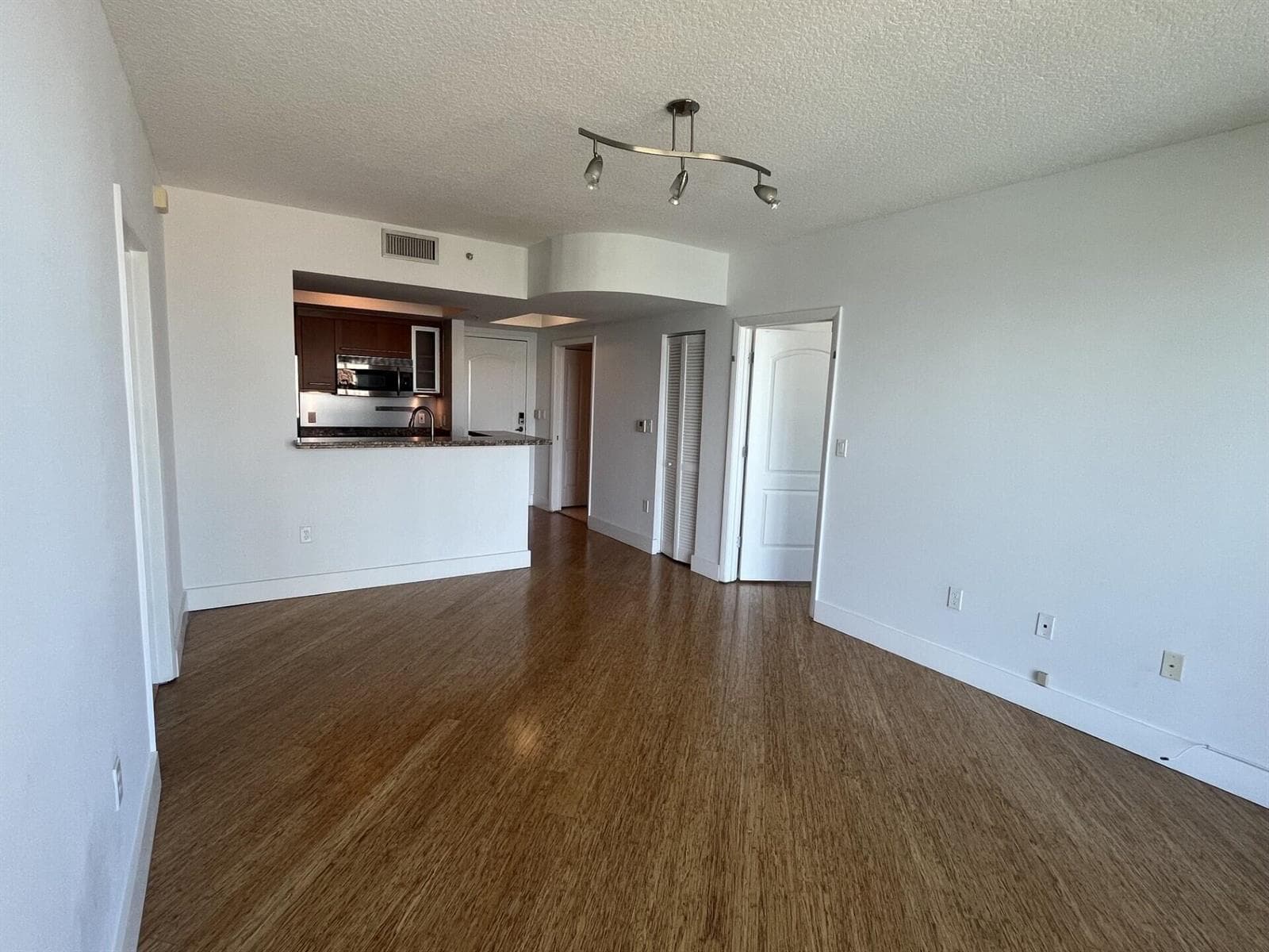 110 Washington Avenue # 1717, Miami Beach, FL 33139 photo 2