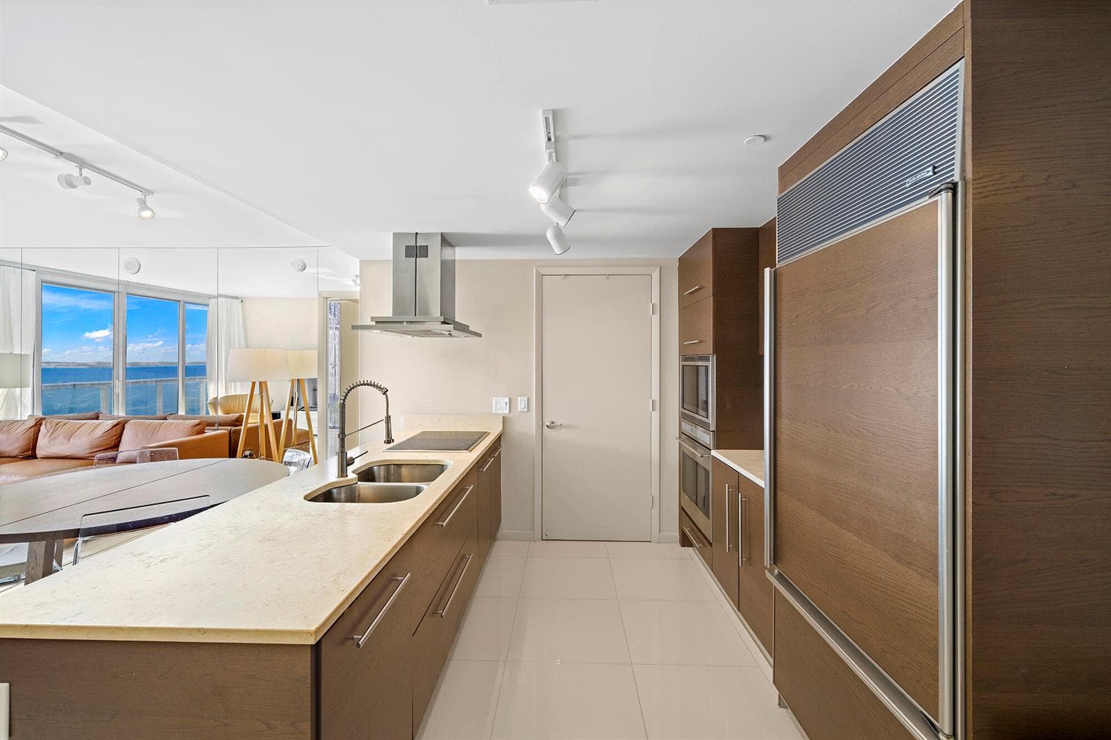 495 Brickell Avenue # 911, Miami, FL 33131