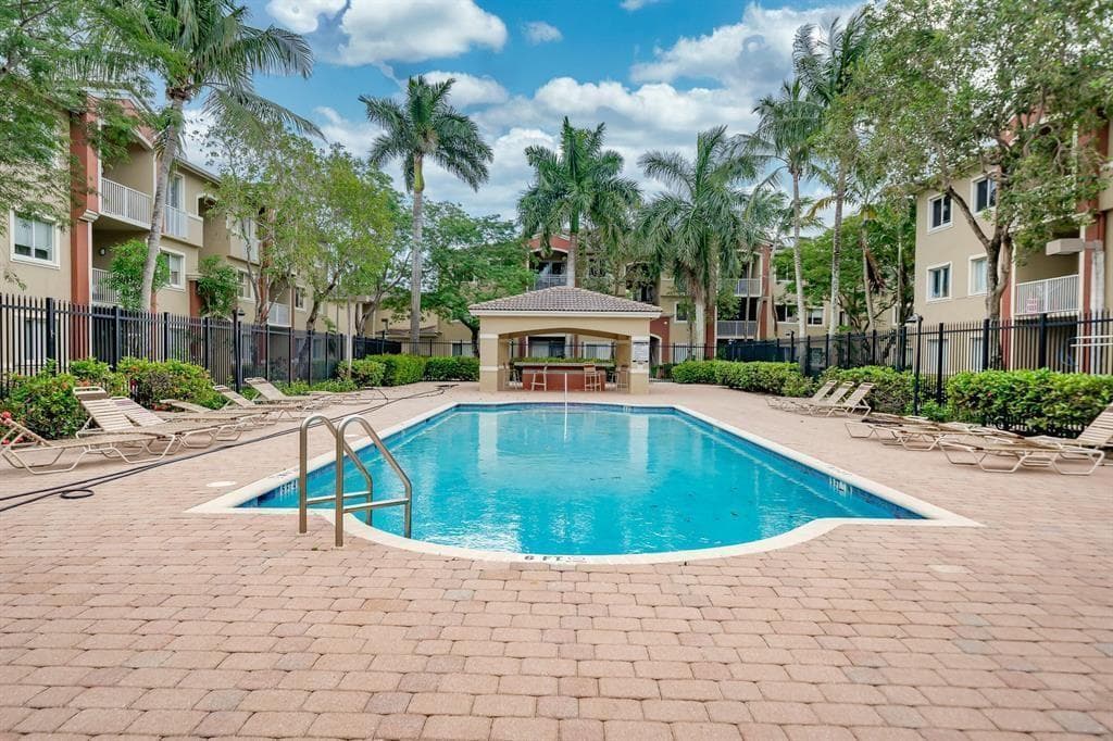 7085 Nova Drive # 226, Davie, FL 33317 photo 2