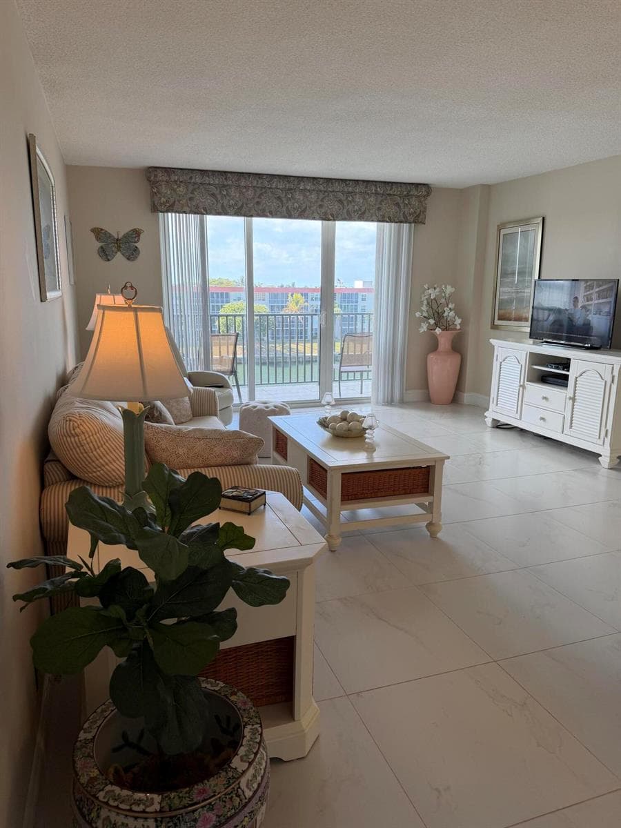 1150 Hillsboro Mile # 405, Hillsboro Beach, FL 33062 photo 3