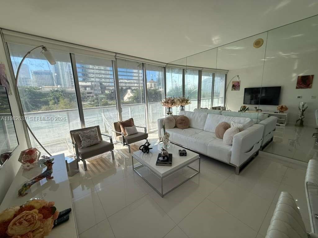 495 Brickell Ave # 511, Miami, FL 33131 photo 3