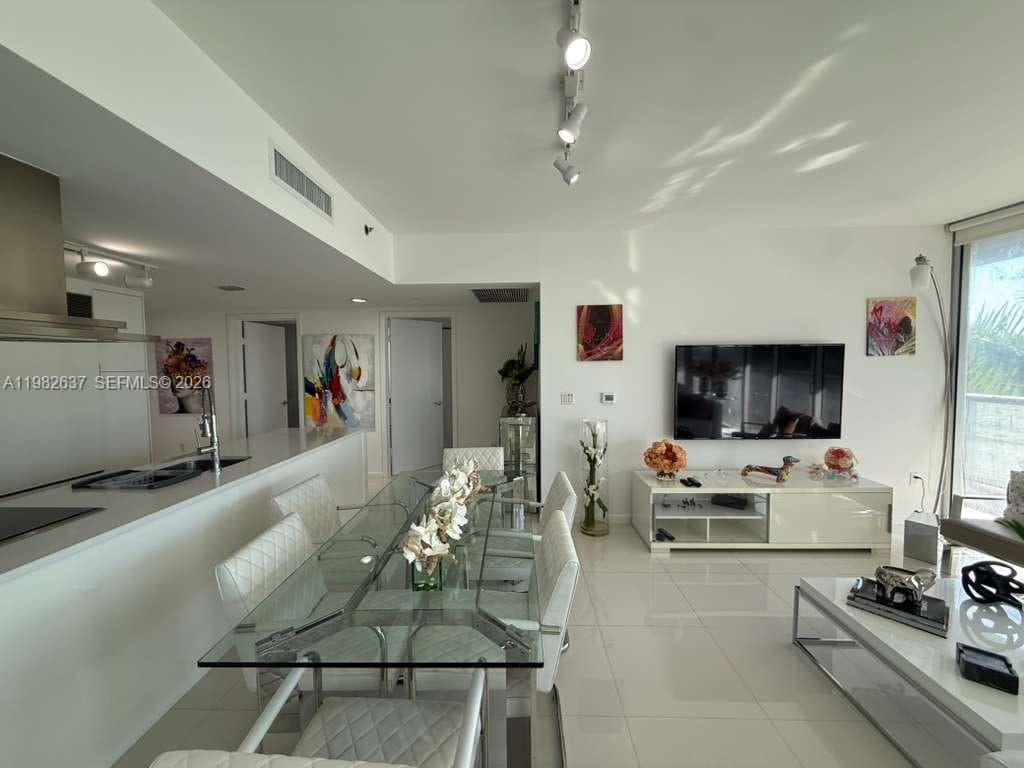 495 Brickell Ave # 511, Miami, FL 33131 photo 5