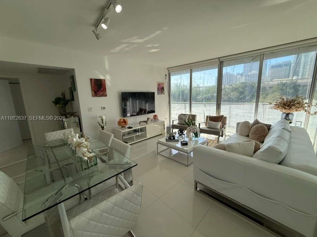 495 Brickell Ave # 511, Miami, FL 33131 photo 4