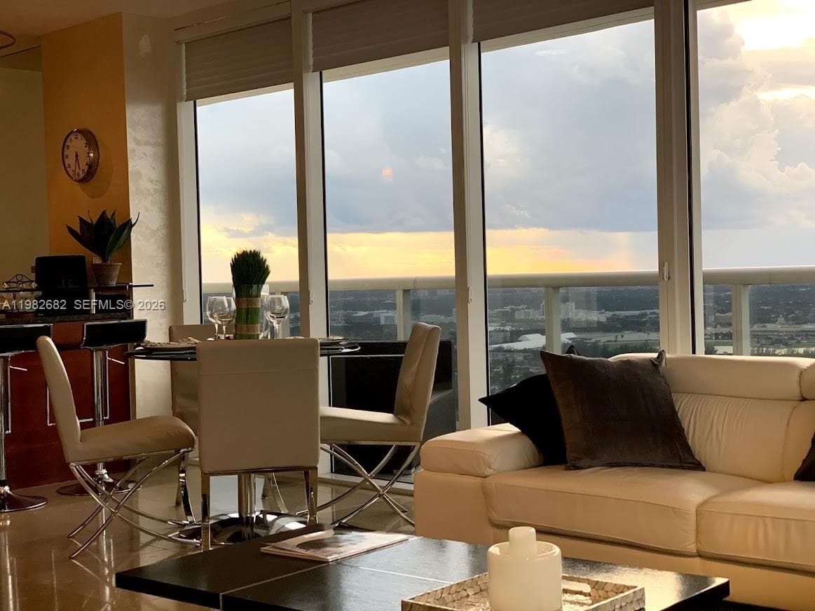 1830 S Ocean Dr # 4608, Hallandale Beach, FL 33009 photo 3