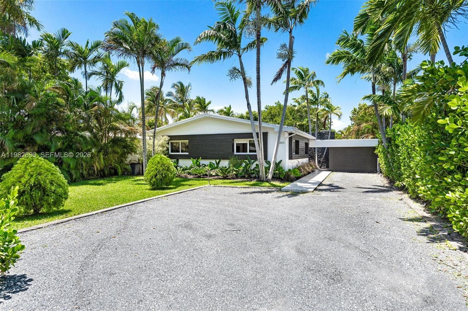 1865 Daytonia Rd, Miami Beach, FL 33141 photo 3