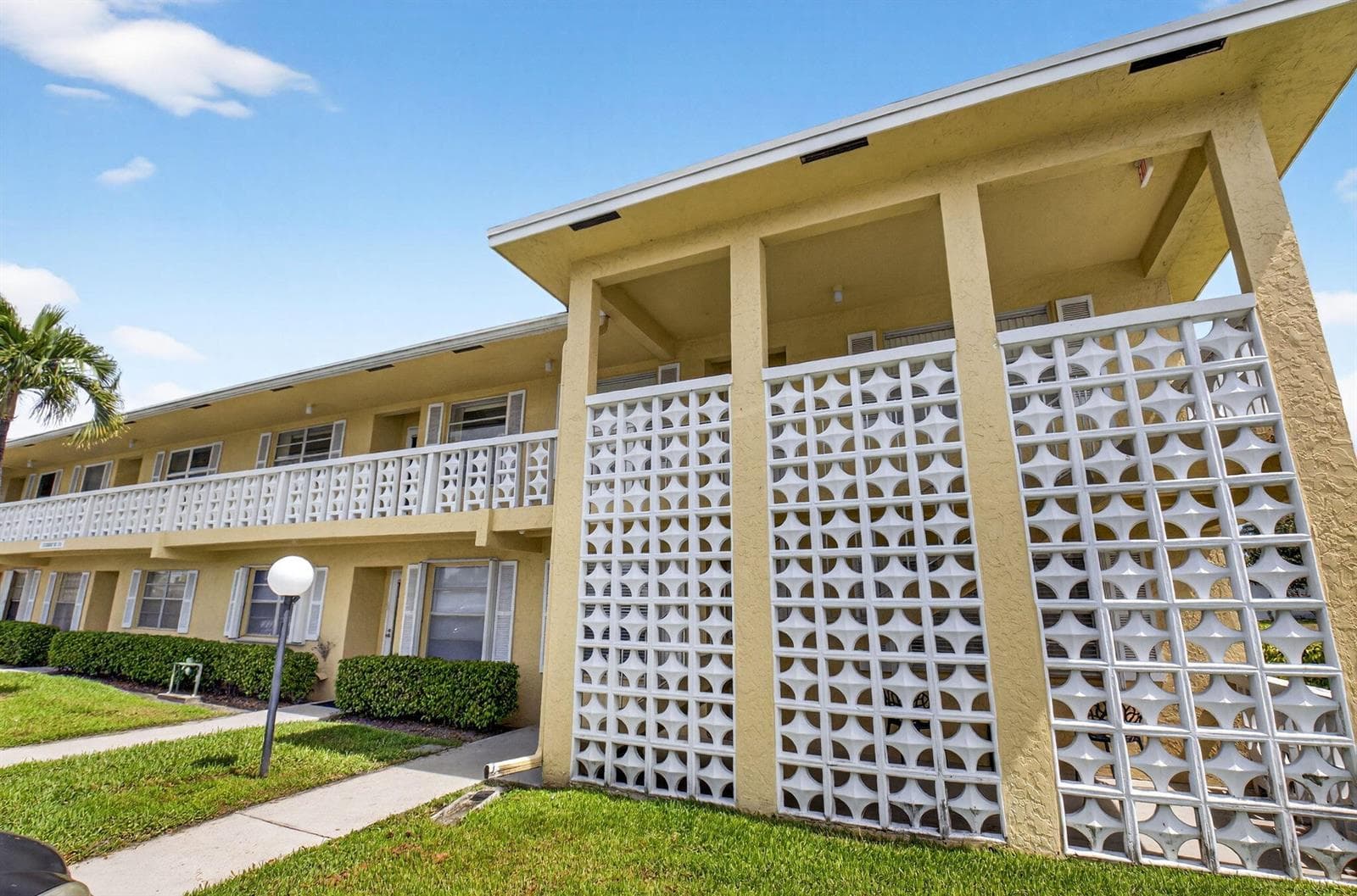 1150 Mahogany Way # 203, Delray Beach, FL 33445 photo 4