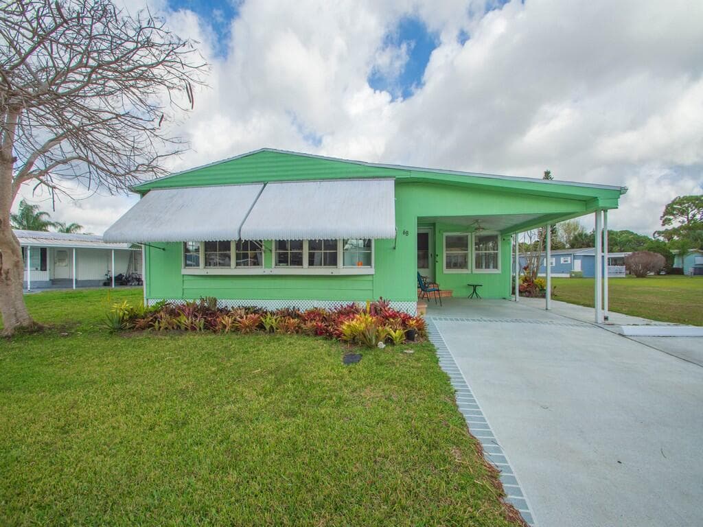 68 W Caribbean, Port St. Lucie, FL 34952 photo 5