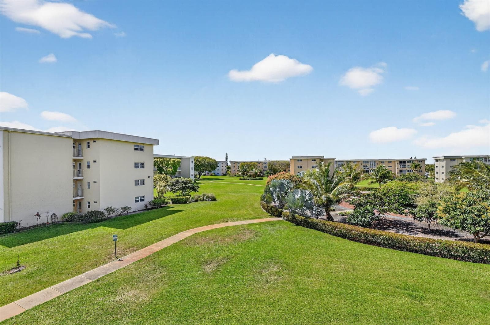 2615 NE 1st Court # 312, Boynton Beach, FL 33435 photo 4