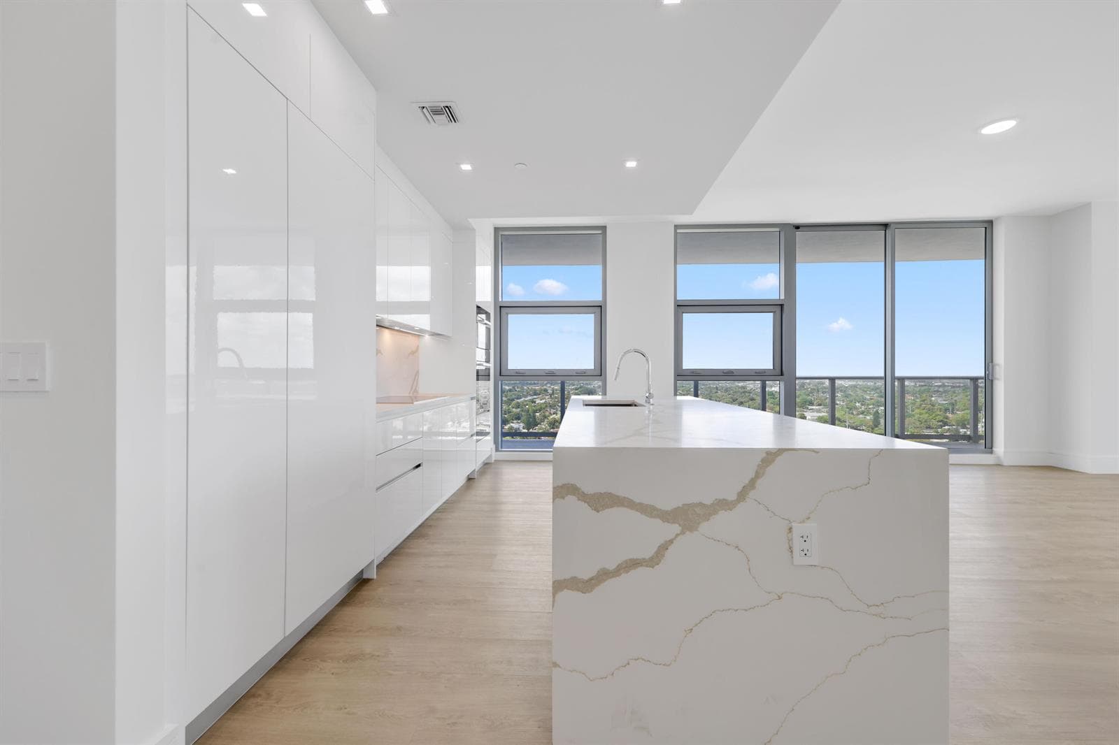220 Lake Shore Drive # 1823, Lake Park, FL 33403 photo 3