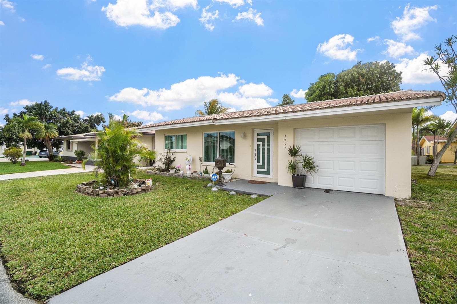 4708 NW 49th Drive, Tamarac, FL 33319 photo 2