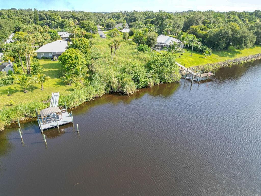 15340 SW Palm Drive, FL 34956 photo 3
