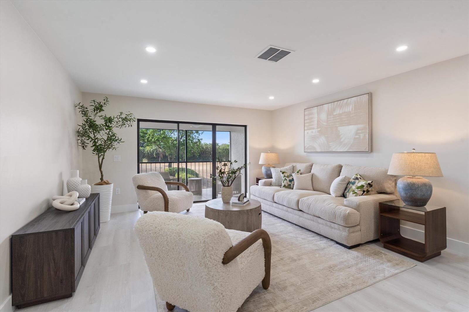 47 Stratford Lane W # F, Boynton Beach, FL 33436 photo 2