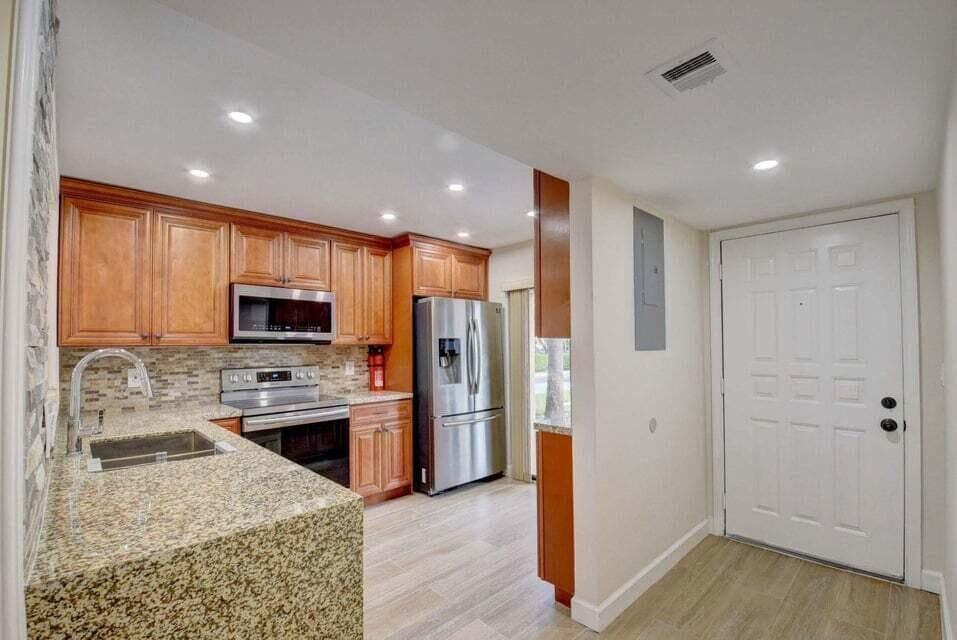400 Club Circle # 101, Boca Raton, FL 33487 photo 4