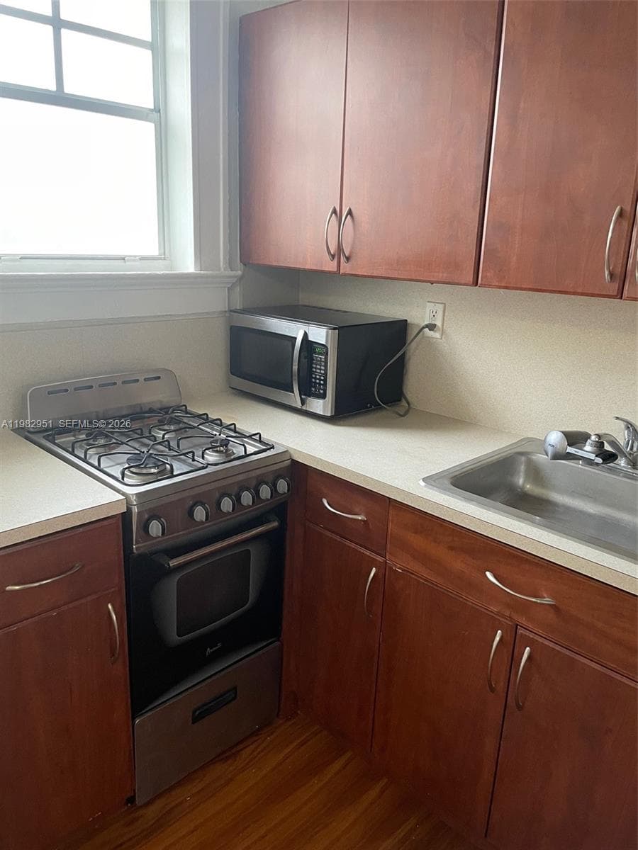 1611 Michigan Ave # 15, Miami Beach, FL 33139 photo 5