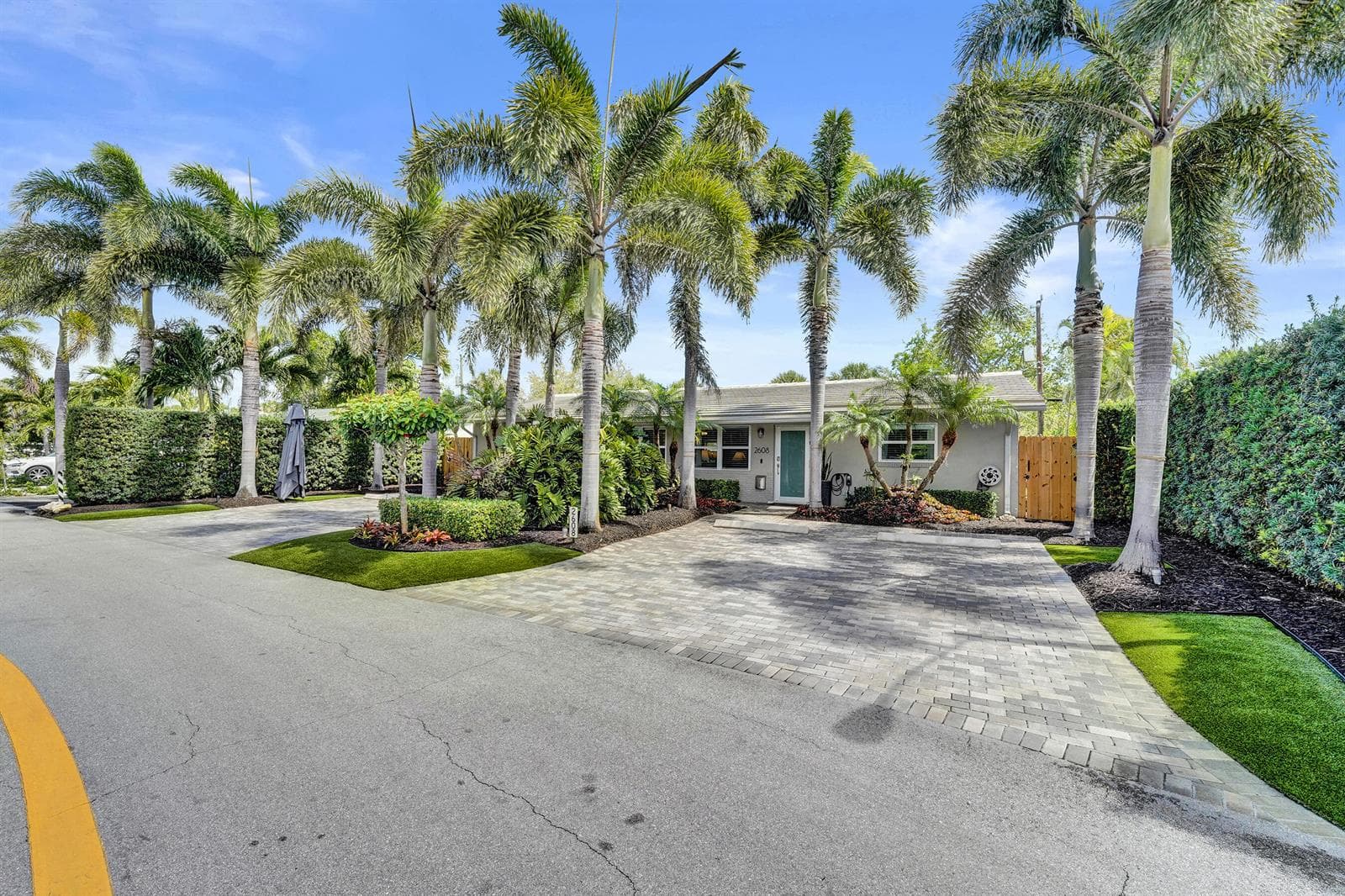 2610 NE 10th Terrace # 2608-2610, Wilton Manors, FL 33334 photo 3